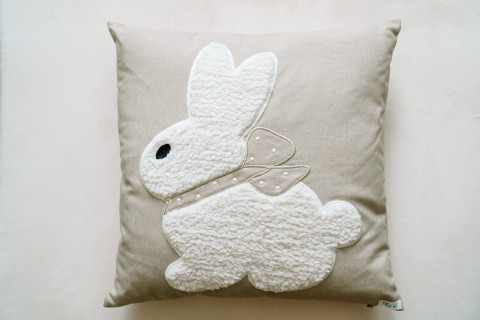 Nakışlı Bej Bunny Pillow