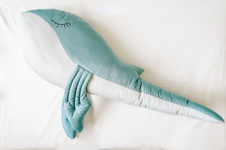 B&uuml;y&uuml;k Balina Kırlent